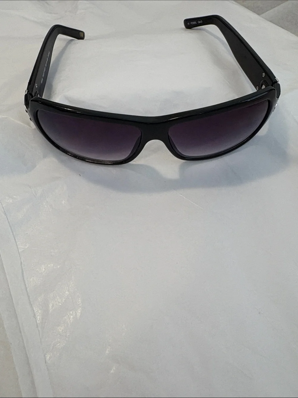 Fossil Black Sunglasses with Gradient Purple Lenses
